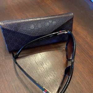 Gucci woman’s sunglasses Authentic black 56mm